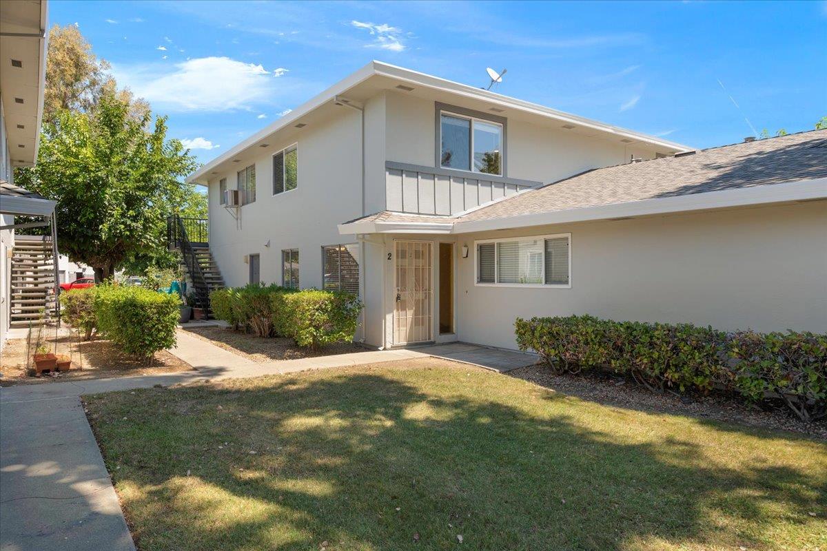Detail Gallery Image 14 of 17 For 323 Blossom Hill Rd #2,  San Jose,  CA 95123 - 2 Beds | 1 Baths