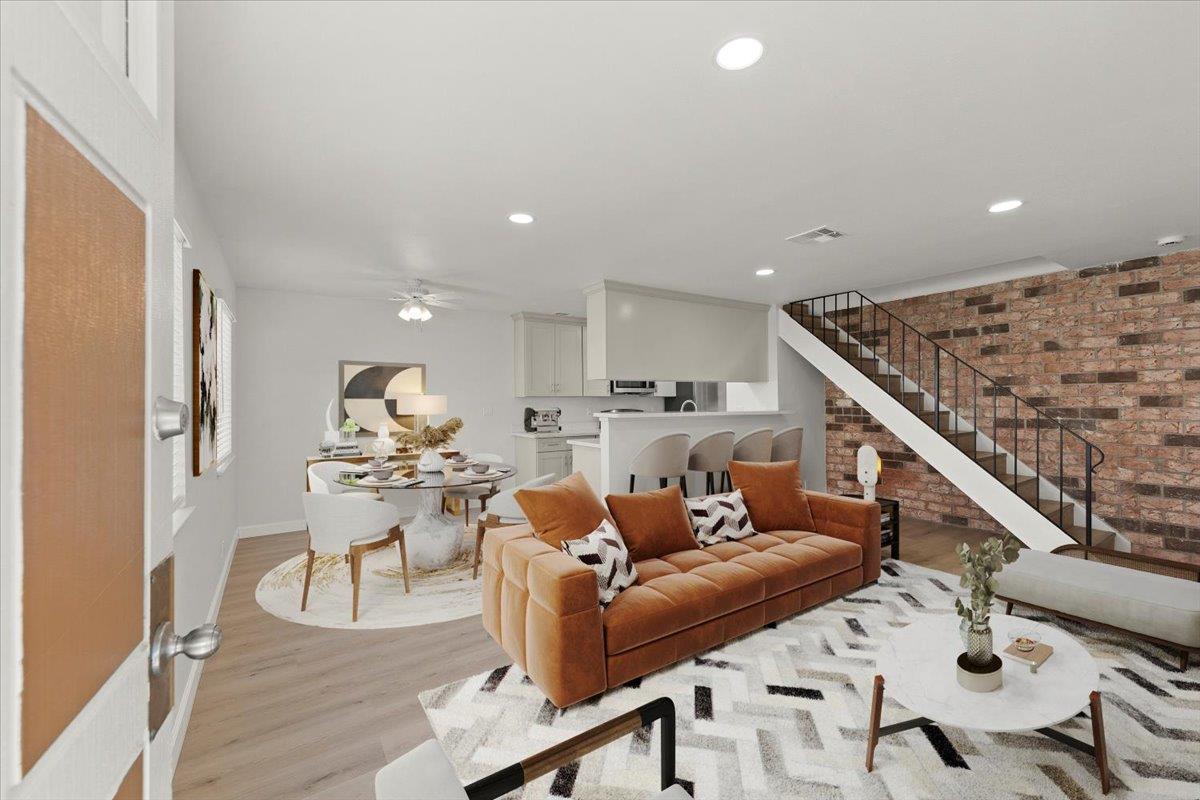 Detail Gallery Image 2 of 17 For 323 Blossom Hill Rd #2,  San Jose,  CA 95123 - 2 Beds | 1 Baths