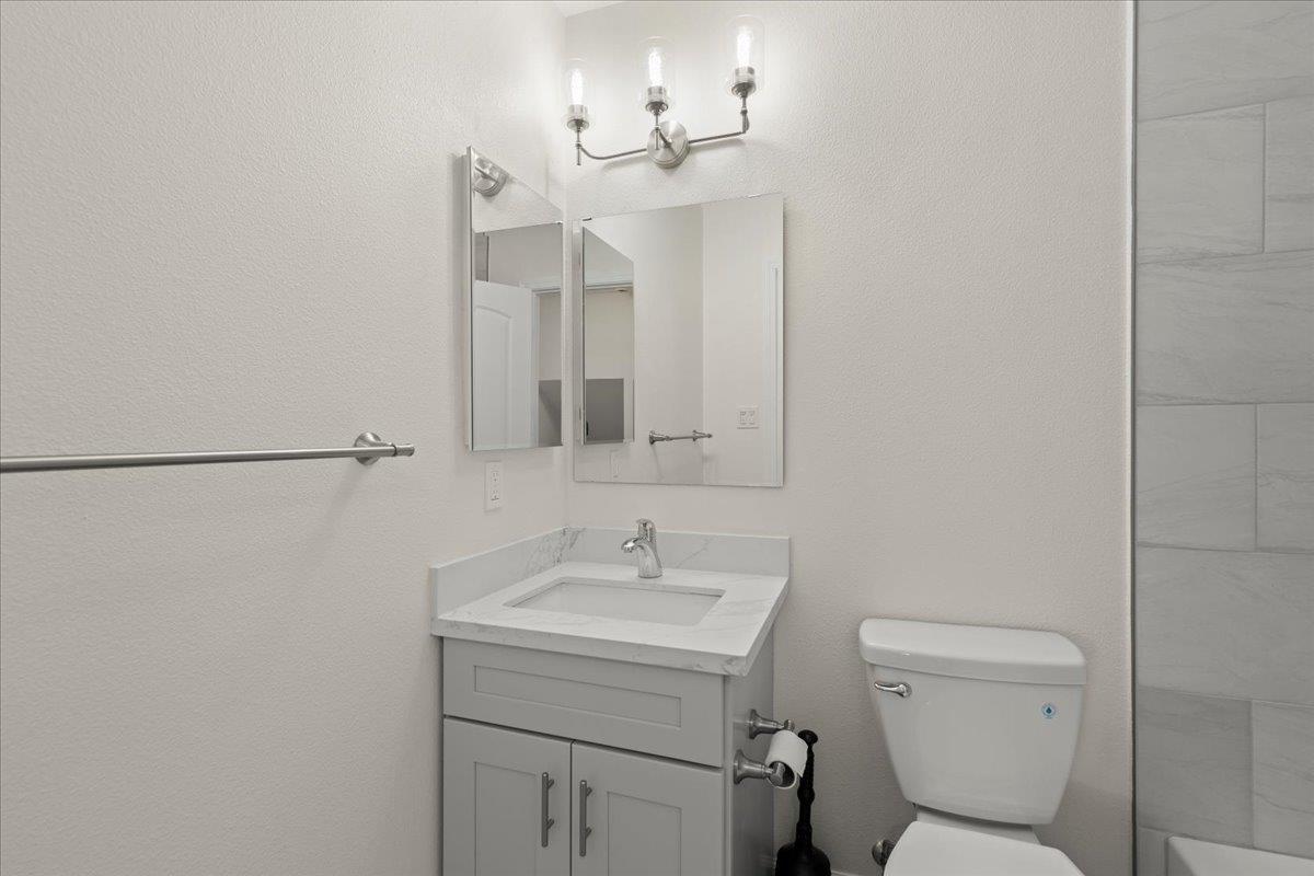 Detail Gallery Image 8 of 17 For 323 Blossom Hill Rd #2,  San Jose,  CA 95123 - 2 Beds | 1 Baths