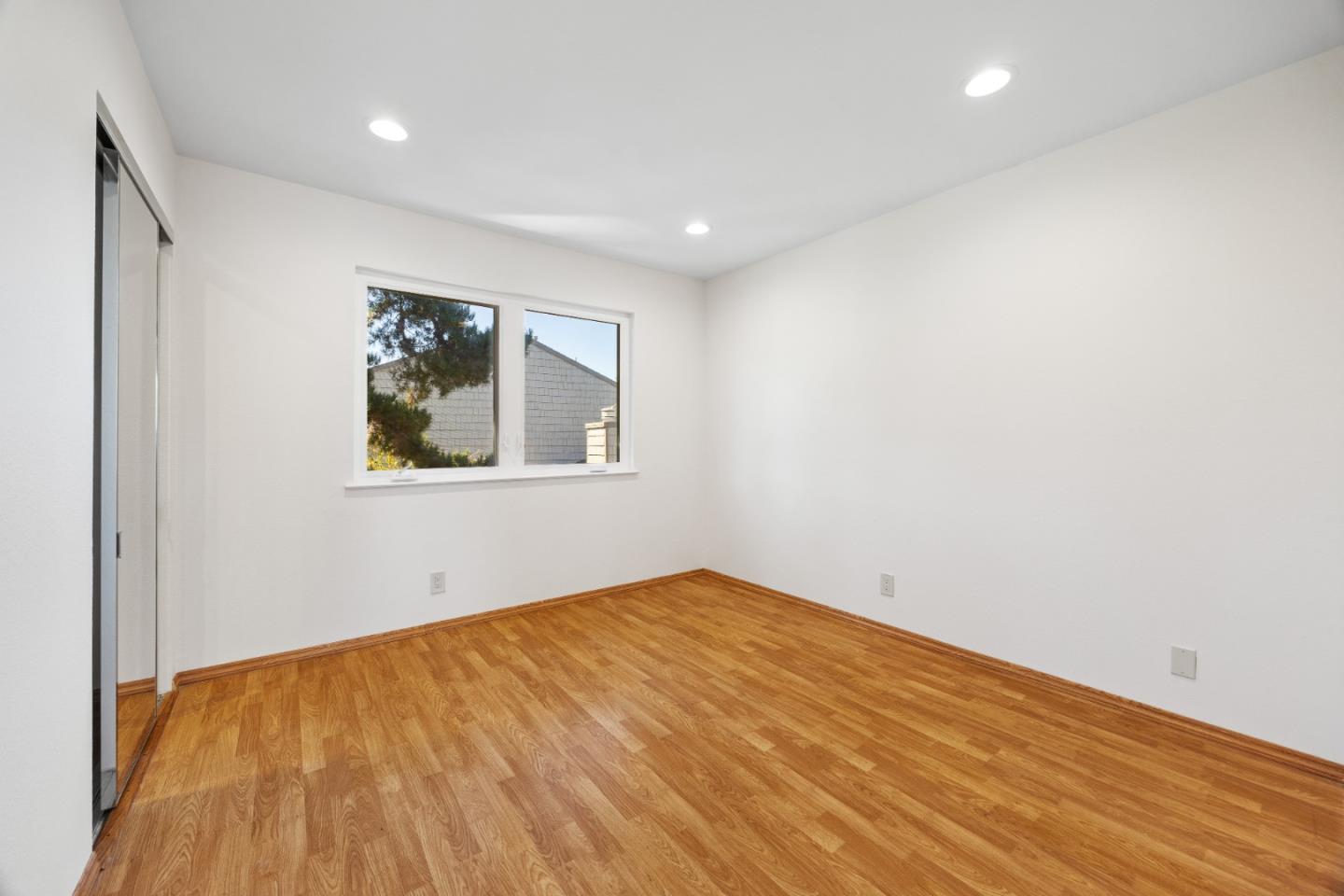 Detail Gallery Image 11 of 27 For 825 Cortez Ln, Foster City,  CA 94404 - 3 Beds | 2/1 Baths