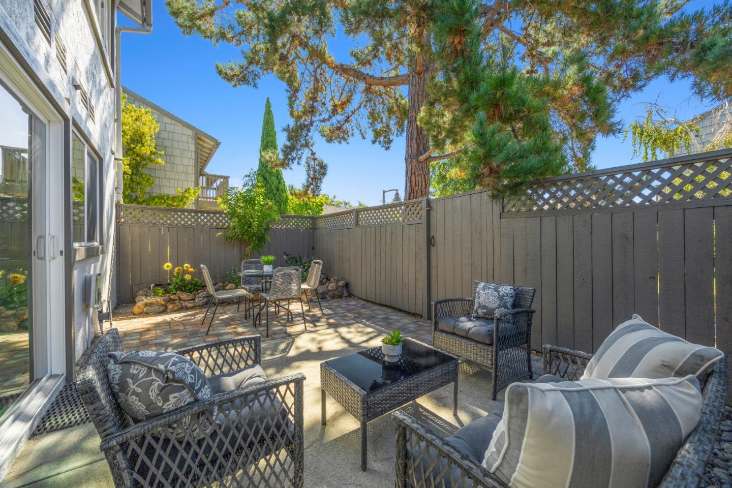 Detail Gallery Image 13 of 27 For 825 Cortez Ln, Foster City,  CA 94404 - 3 Beds | 2/1 Baths