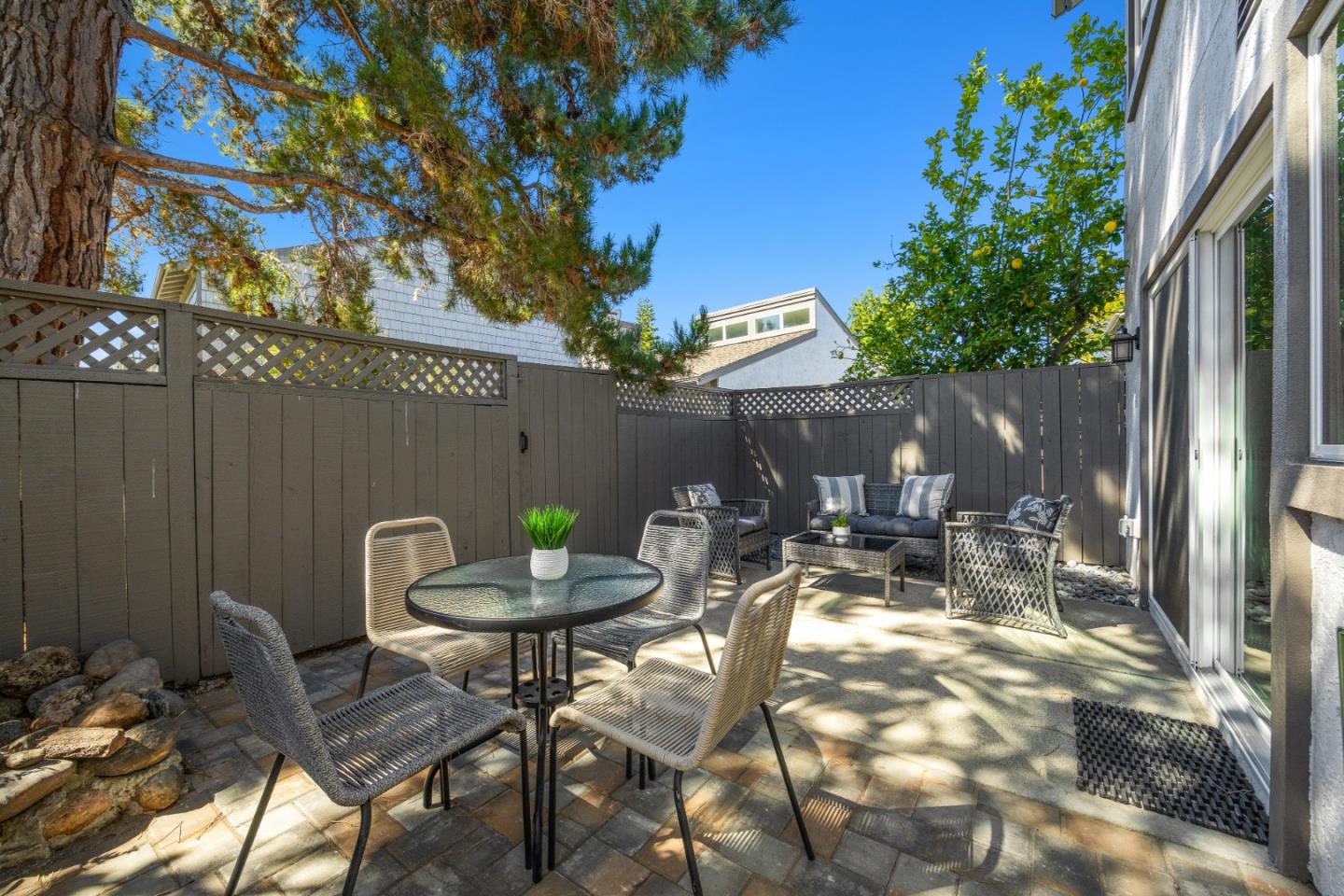 Detail Gallery Image 14 of 27 For 825 Cortez Ln, Foster City,  CA 94404 - 3 Beds | 2/1 Baths