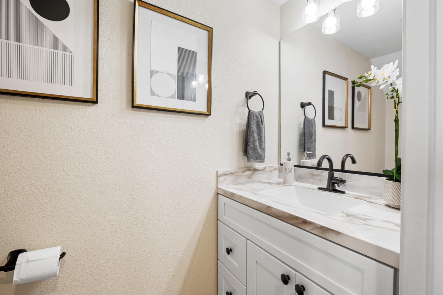 Detail Gallery Image 9 of 27 For 825 Cortez Ln, Foster City,  CA 94404 - 3 Beds | 2/1 Baths