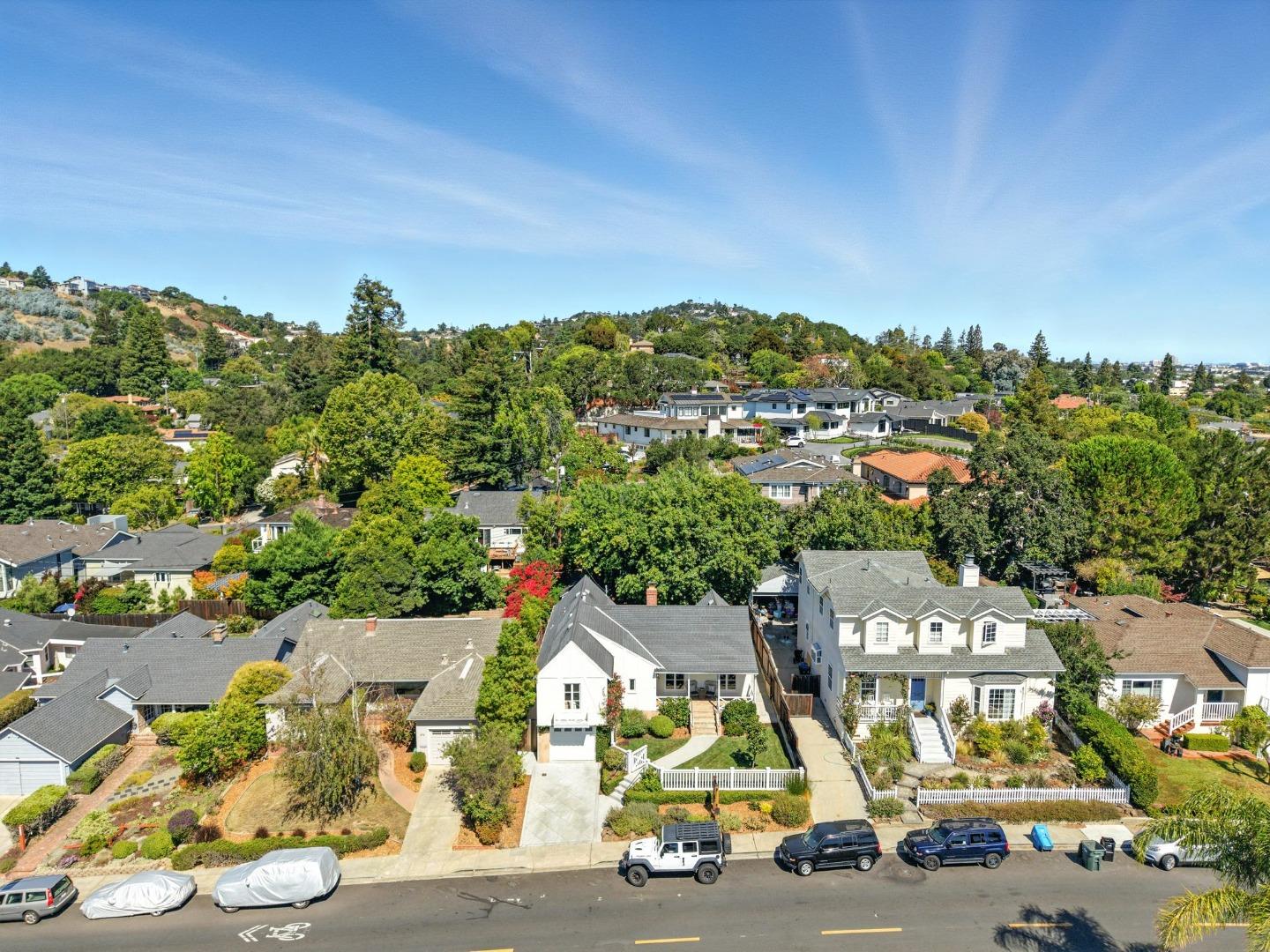 Detail Gallery Image 36 of 43 For 1968 Arroyo Ave, San Carlos,  CA 94070 - 2 Beds | 1 Baths