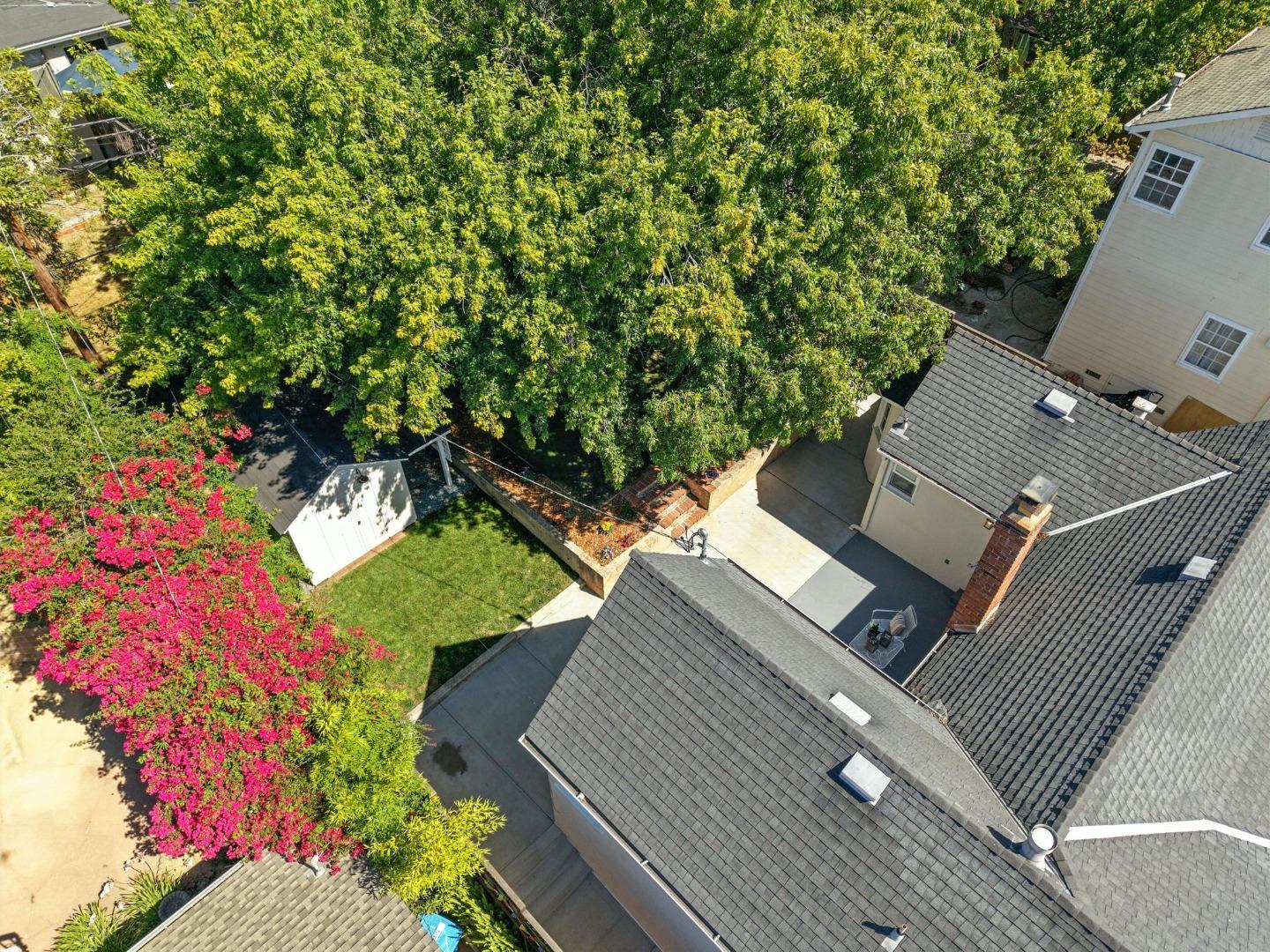 Detail Gallery Image 40 of 43 For 1968 Arroyo Ave, San Carlos,  CA 94070 - 2 Beds | 1 Baths