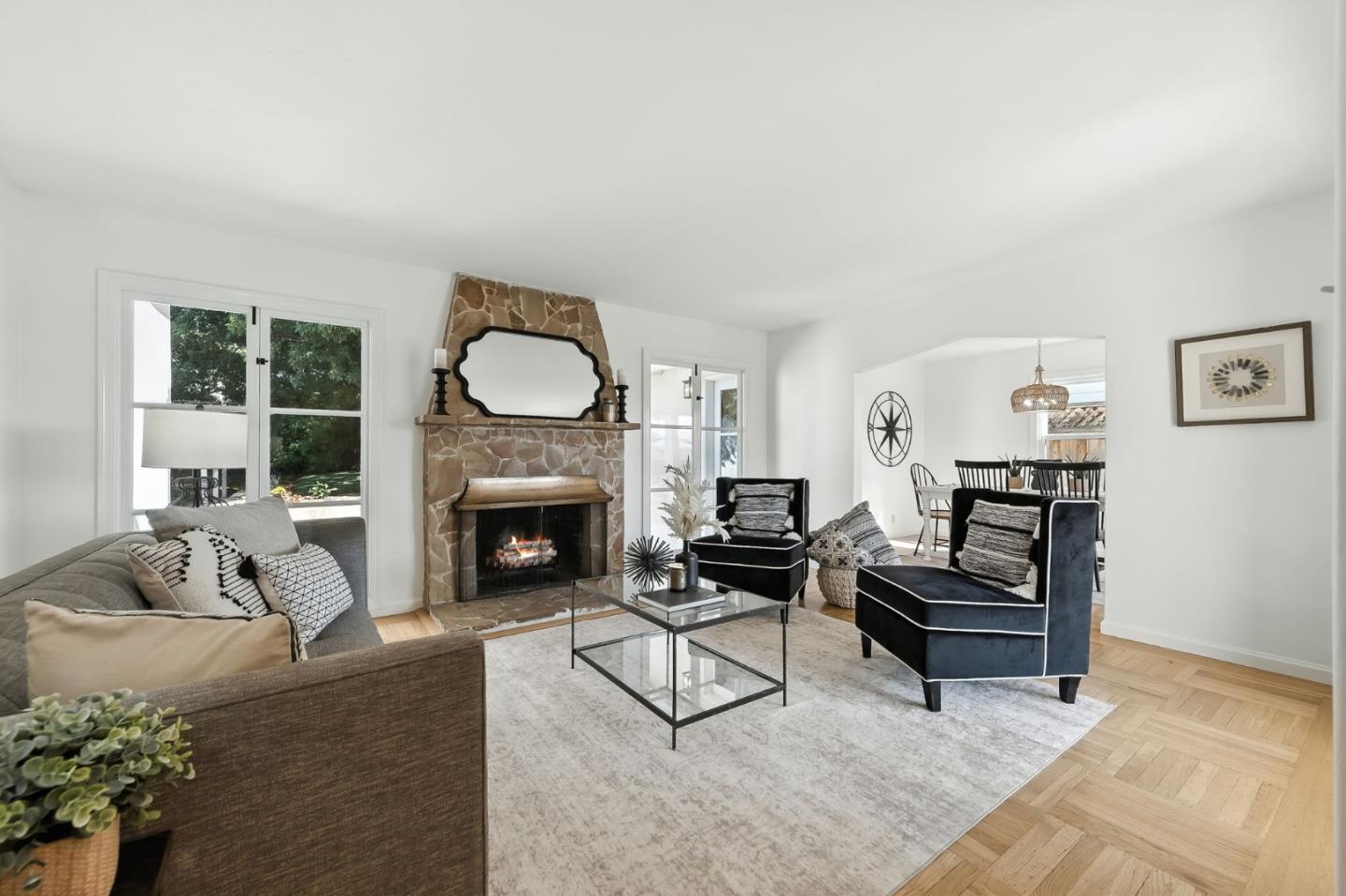 Detail Gallery Image 9 of 43 For 1968 Arroyo Ave, San Carlos,  CA 94070 - 2 Beds | 1 Baths