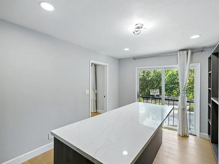 Detail Gallery Image 32 of 51 For 15475 Monte Vista Dr, Saratoga,  CA 95070 - 5 Beds | 3/1 Baths