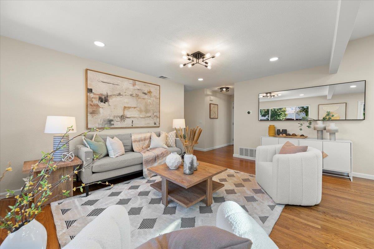 Detail Gallery Image 5 of 32 For 2197 Shiloh Ave, Milpitas,  CA 95035 - 3 Beds | 2 Baths