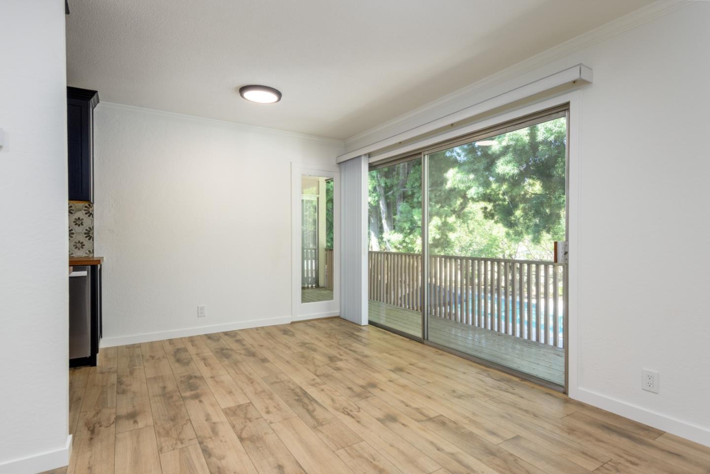 Detail Gallery Image 10 of 33 For 280 Easy St #120,  Mountain View,  CA 94043 - 2 Beds | 2 Baths