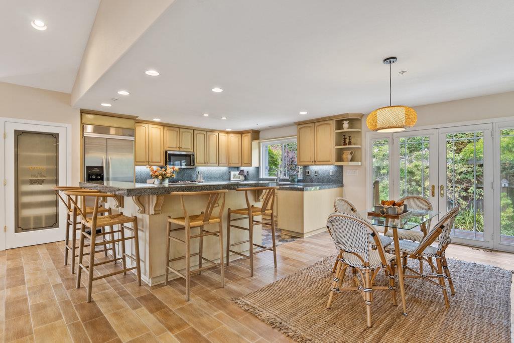Detail Gallery Image 13 of 64 For 1325 Dolphin Dr, Aptos,  CA 95003 - 4 Beds | 4 Baths
