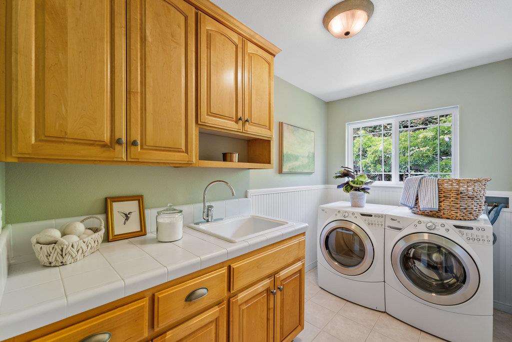 Detail Gallery Image 17 of 64 For 1325 Dolphin Dr, Aptos,  CA 95003 - 4 Beds | 4 Baths