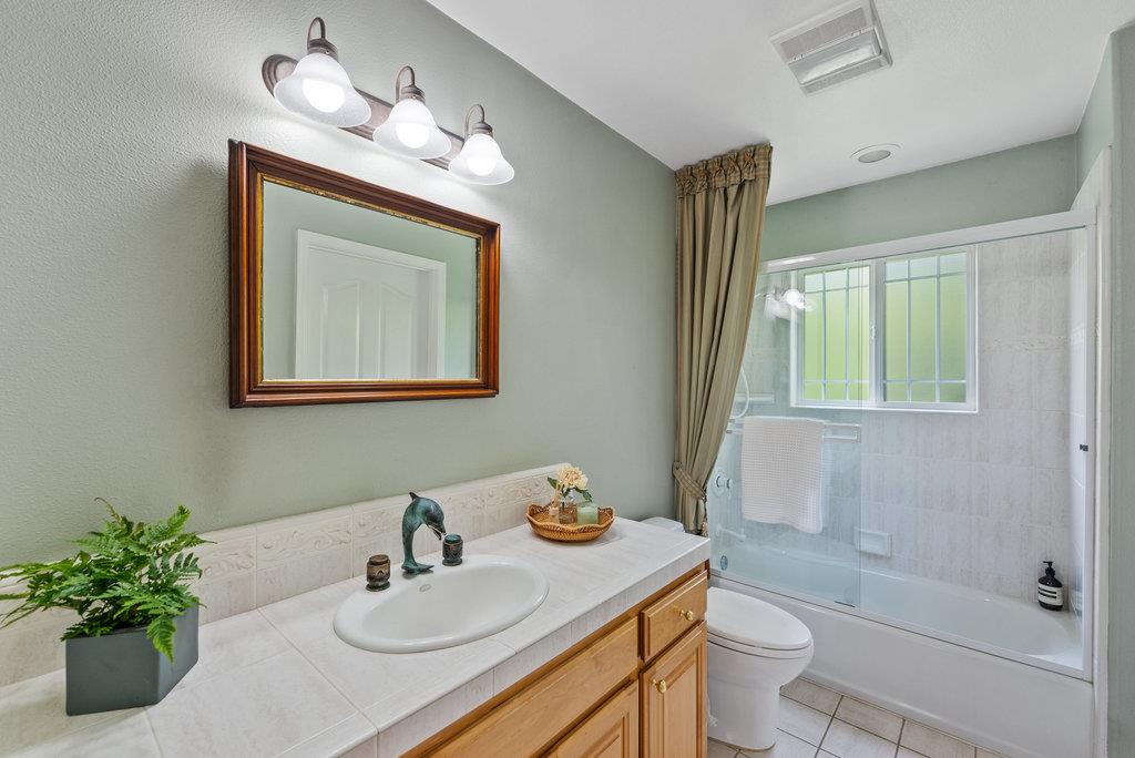 Detail Gallery Image 18 of 64 For 1325 Dolphin Dr, Aptos,  CA 95003 - 4 Beds | 4 Baths