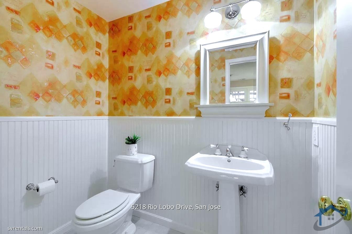 Detail Gallery Image 12 of 23 For 5218 Rio Lobo Dr, San Jose,  CA 95136 - 4 Beds | 2/1 Baths