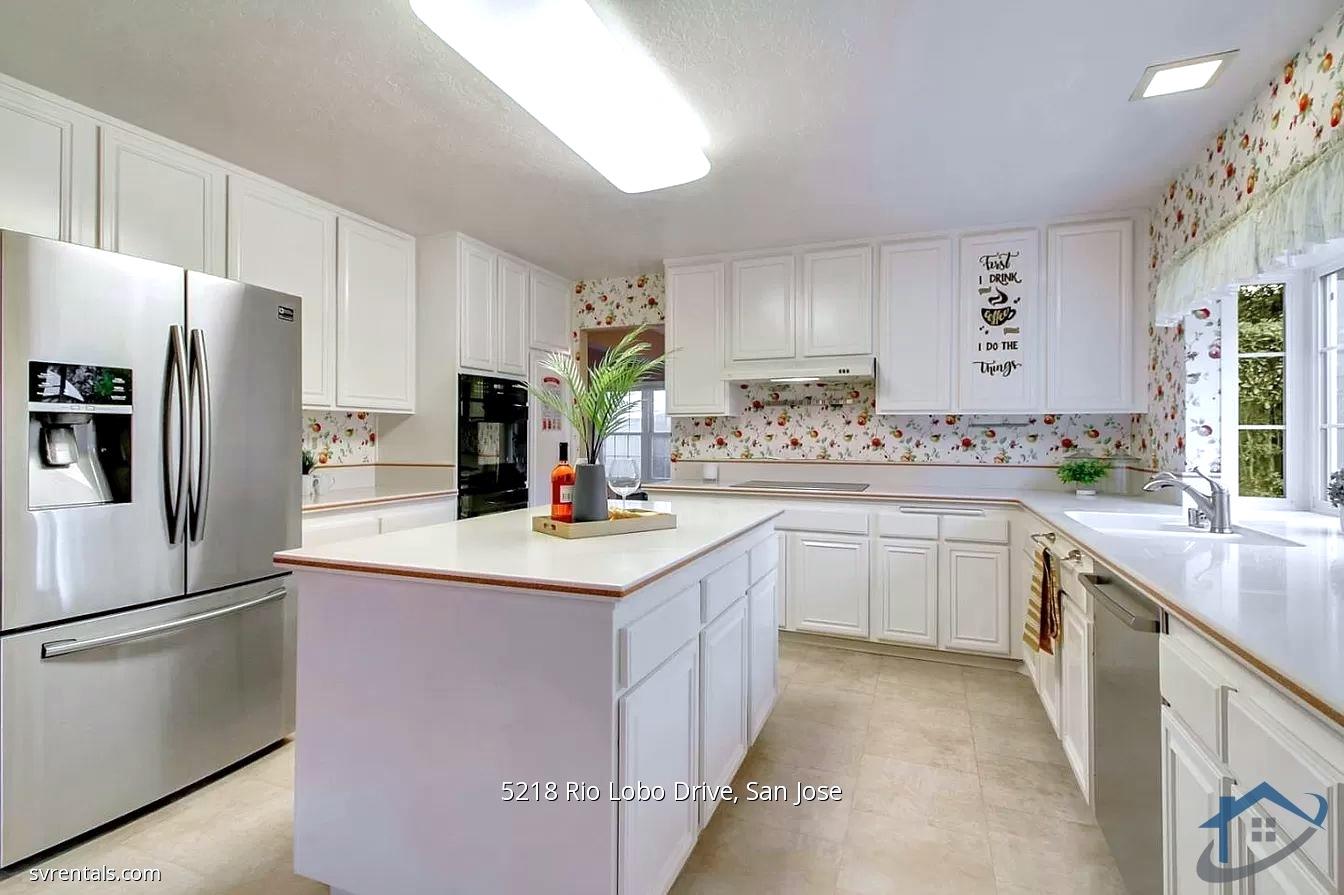 Detail Gallery Image 8 of 23 For 5218 Rio Lobo Dr, San Jose,  CA 95136 - 4 Beds | 2/1 Baths