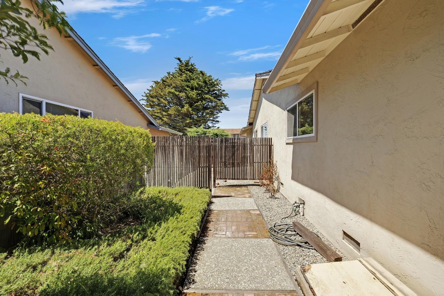 Detail Gallery Image 11 of 36 For 256 Avocet Ct, Foster City,  CA 94404 - 5 Beds | 2 Baths