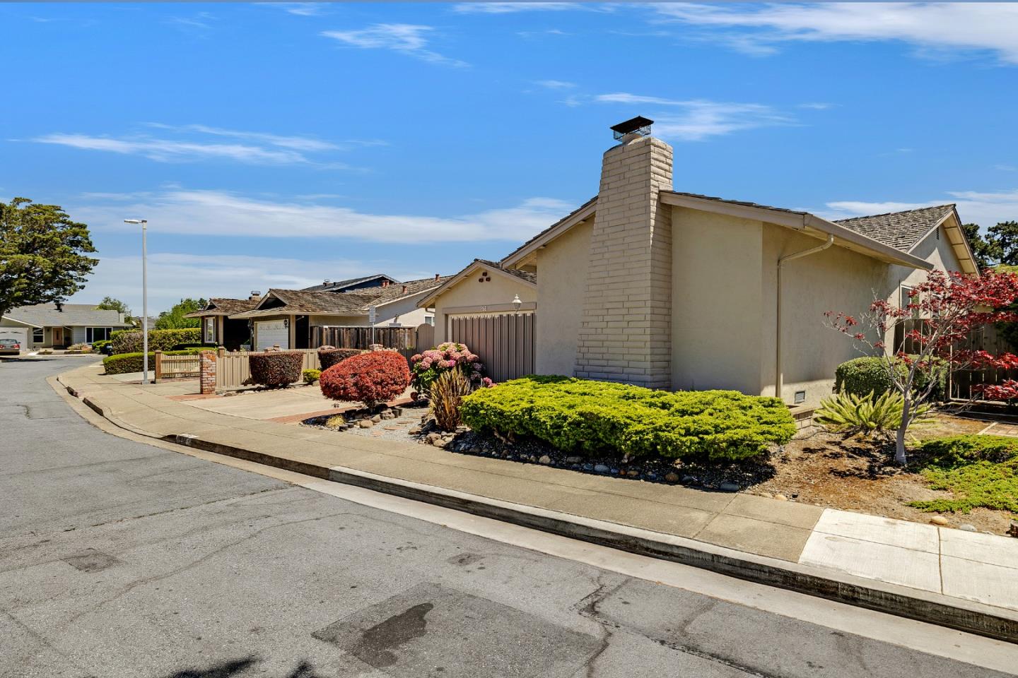Detail Gallery Image 2 of 36 For 256 Avocet Ct, Foster City,  CA 94404 - 5 Beds | 2 Baths