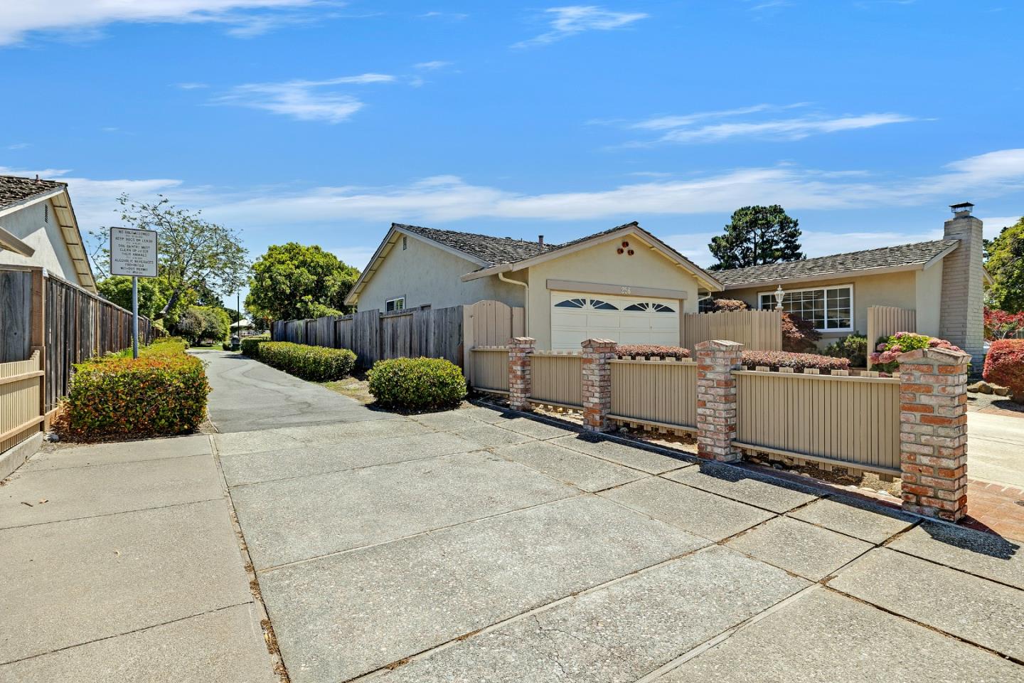 Detail Gallery Image 3 of 36 For 256 Avocet Ct, Foster City,  CA 94404 - 5 Beds | 2 Baths