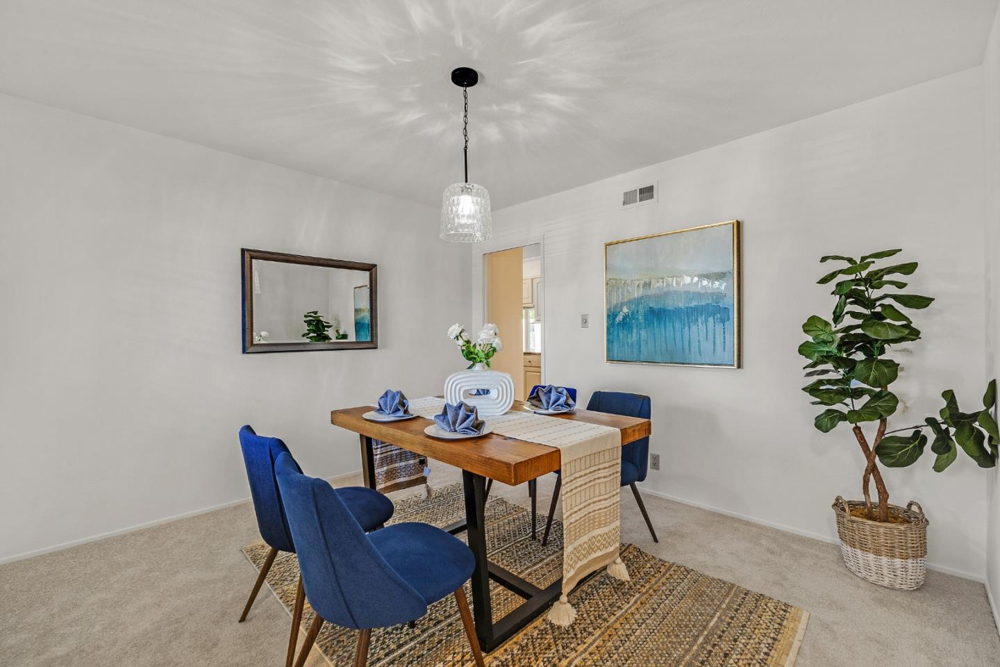 Detail Gallery Image 7 of 36 For 256 Avocet Ct, Foster City,  CA 94404 - 5 Beds | 2 Baths