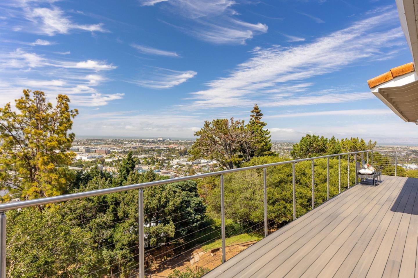 Detail Gallery Image 25 of 79 For 308 42nd Ave, San Mateo,  CA 94403 - 4 Beds | 2/1 Baths
