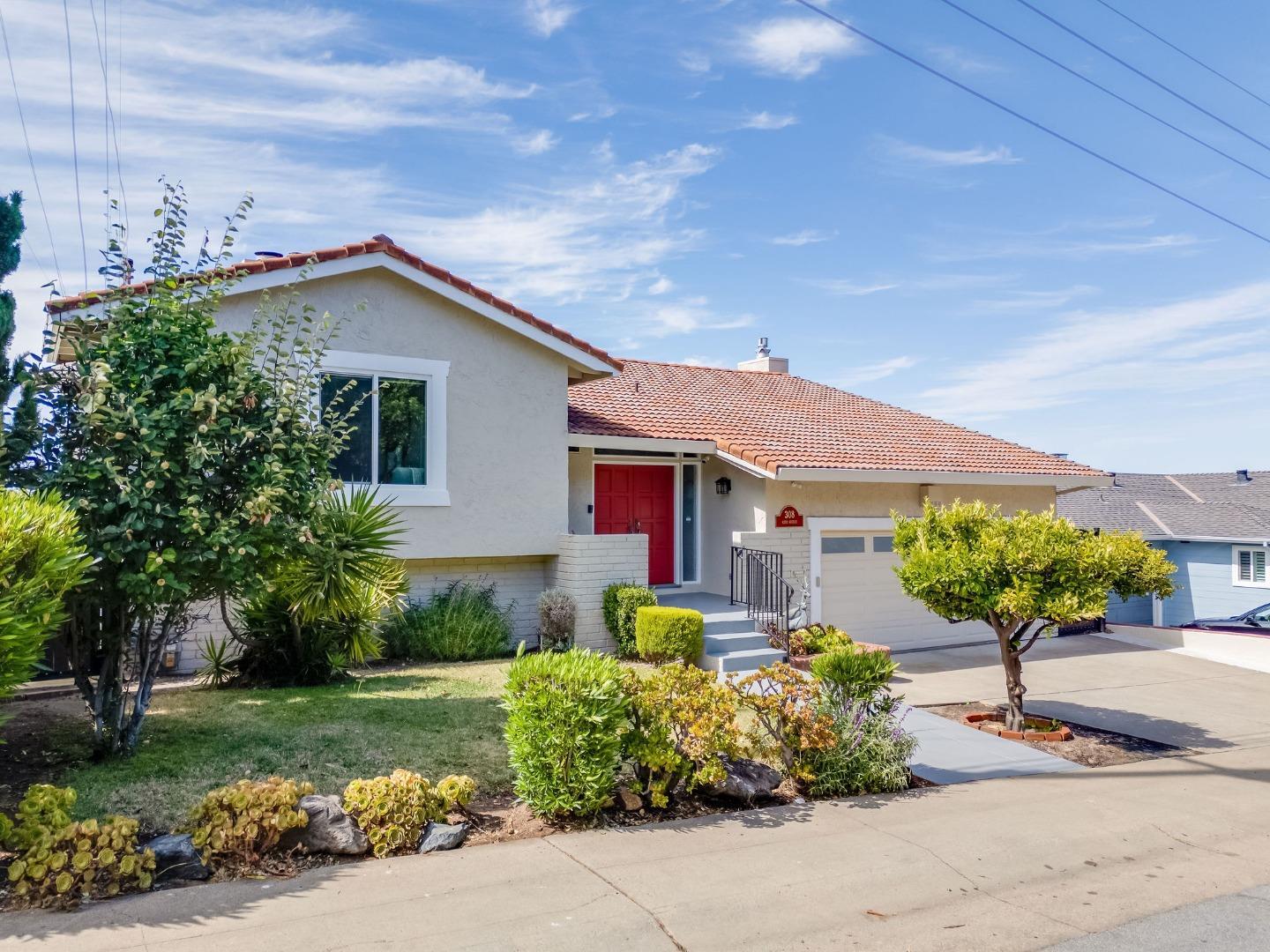 Detail Gallery Image 3 of 79 For 308 42nd Ave, San Mateo,  CA 94403 - 4 Beds | 2/1 Baths