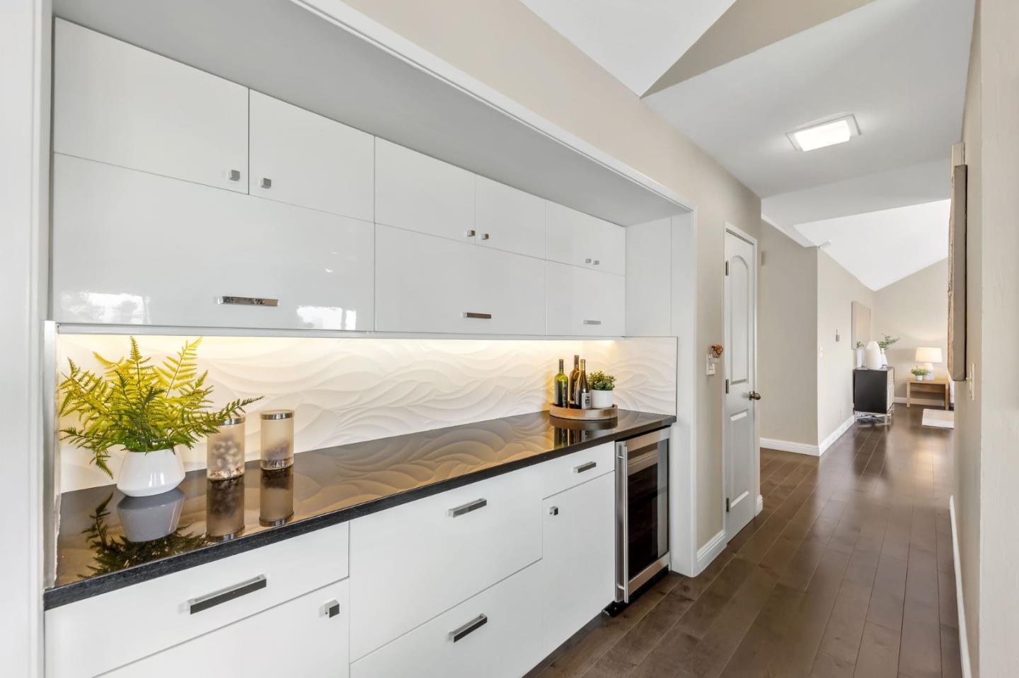Detail Gallery Image 31 of 79 For 308 42nd Ave, San Mateo,  CA 94403 - 4 Beds | 2/1 Baths