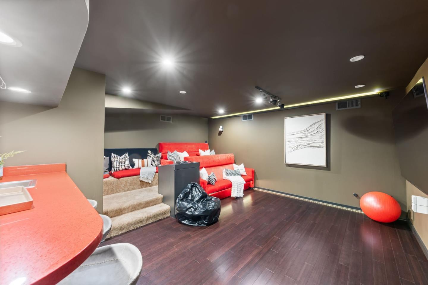 Detail Gallery Image 42 of 79 For 308 42nd Ave, San Mateo,  CA 94403 - 4 Beds | 2/1 Baths
