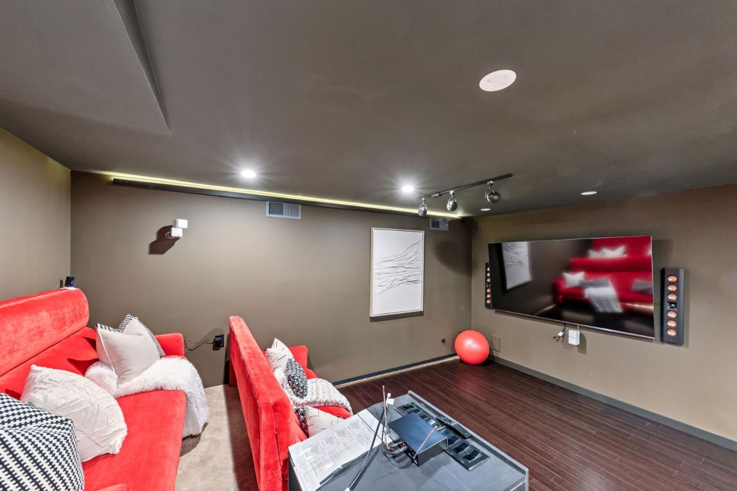 Detail Gallery Image 44 of 79 For 308 42nd Ave, San Mateo,  CA 94403 - 4 Beds | 2/1 Baths