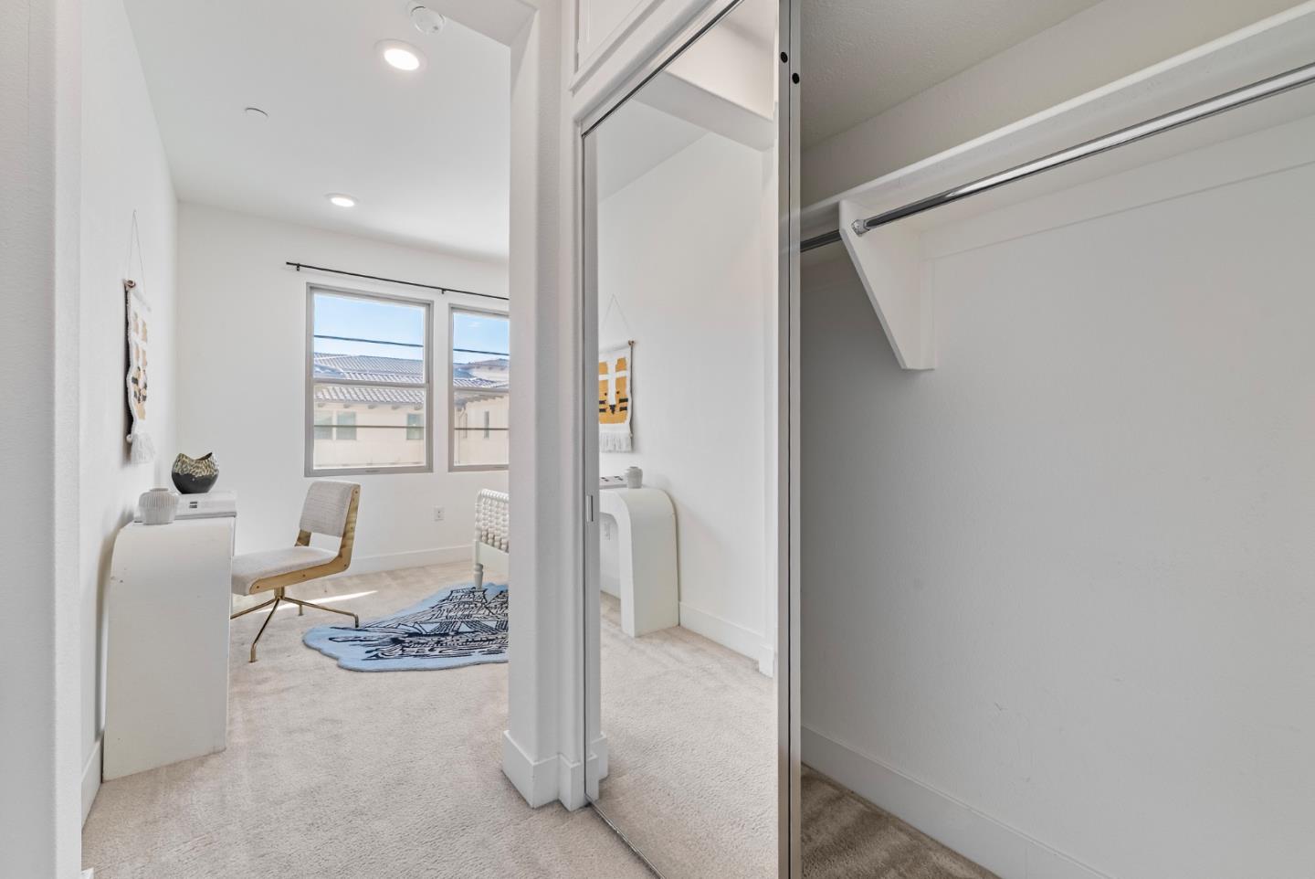 Detail Gallery Image 22 of 54 For 1087 Bigleaf Pl #105,  San Jose,  CA 95131 - 4 Beds | 4/1 Baths