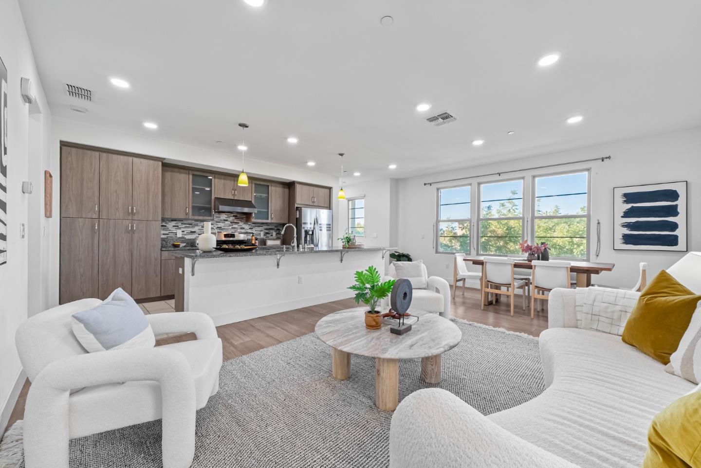 Detail Gallery Image 3 of 54 For 1087 Bigleaf Pl #105,  San Jose,  CA 95131 - 4 Beds | 4/1 Baths