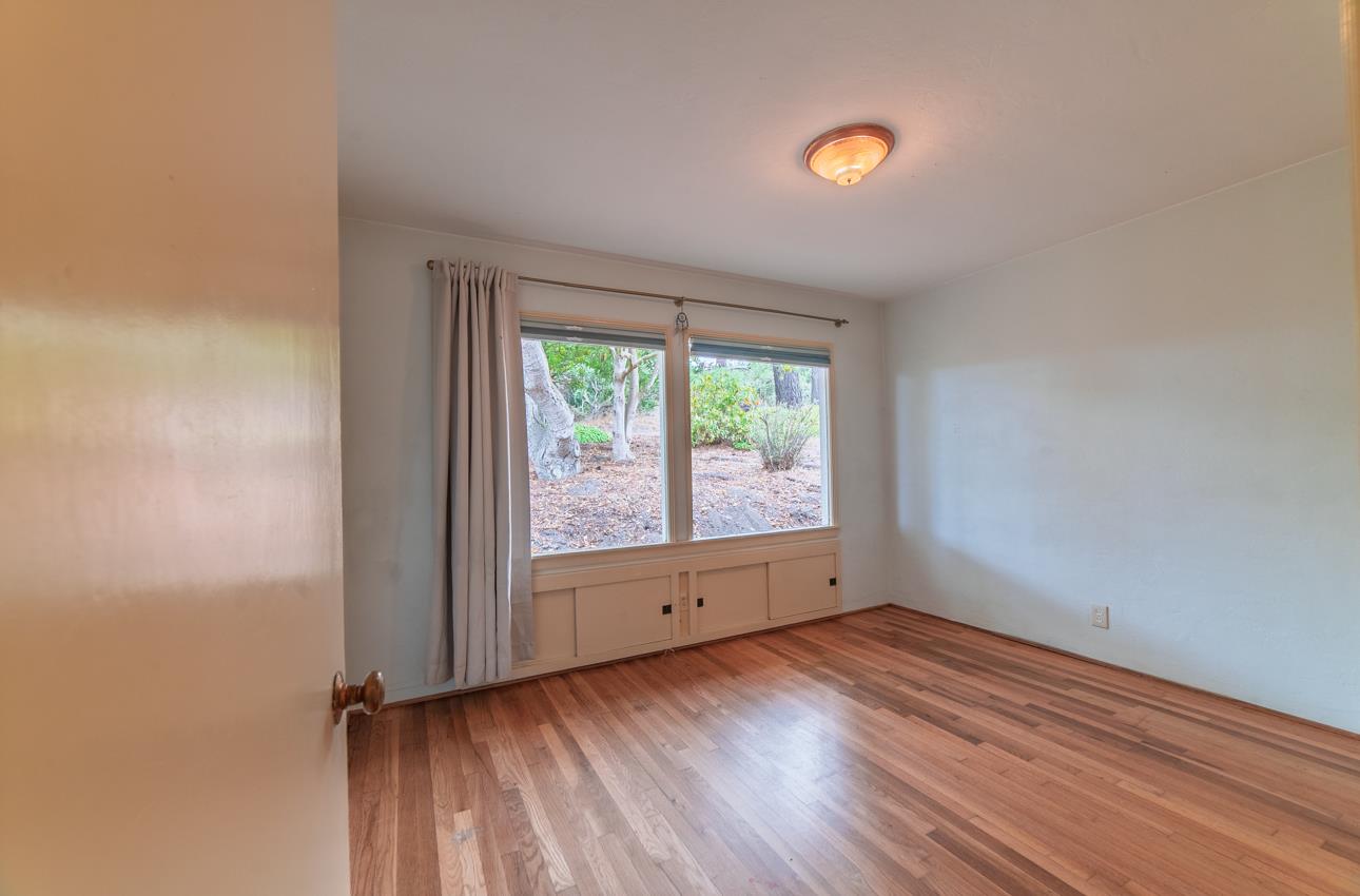Detail Gallery Image 17 of 38 For 25145 N Carmel Hills Dr, Carmel,  CA 93923 - 2 Beds | 1 Baths
