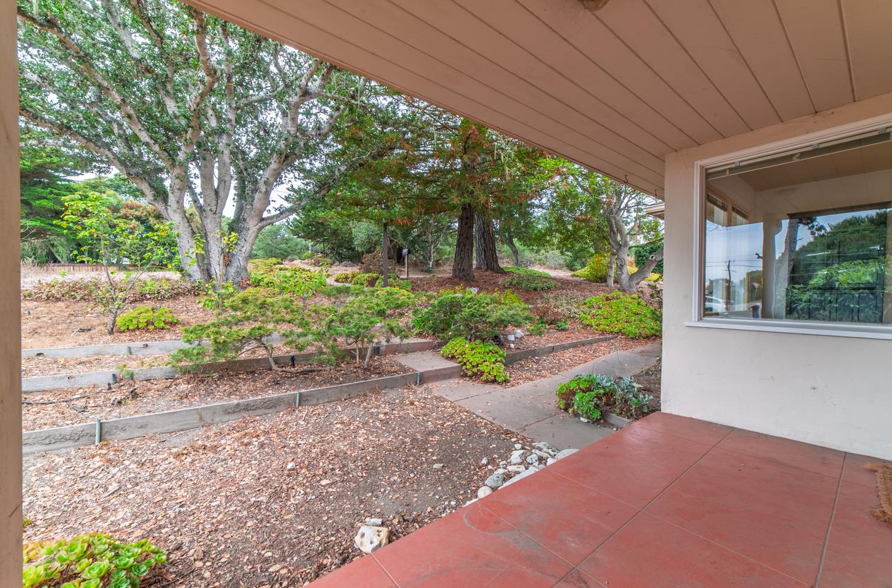 Detail Gallery Image 19 of 38 For 25145 N Carmel Hills Dr, Carmel,  CA 93923 - 2 Beds | 1 Baths