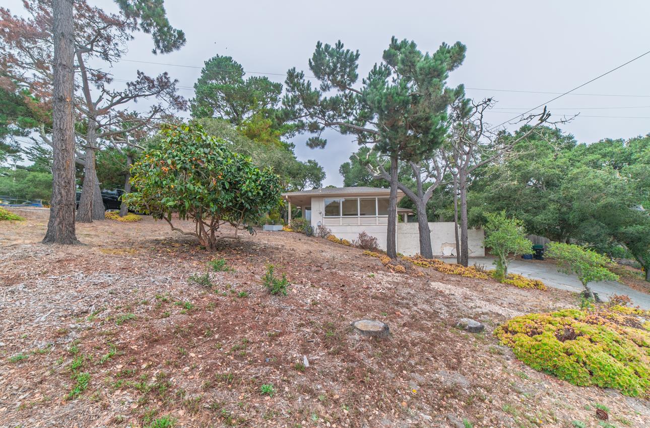 Detail Gallery Image 24 of 38 For 25145 N Carmel Hills Dr, Carmel,  CA 93923 - 2 Beds | 1 Baths