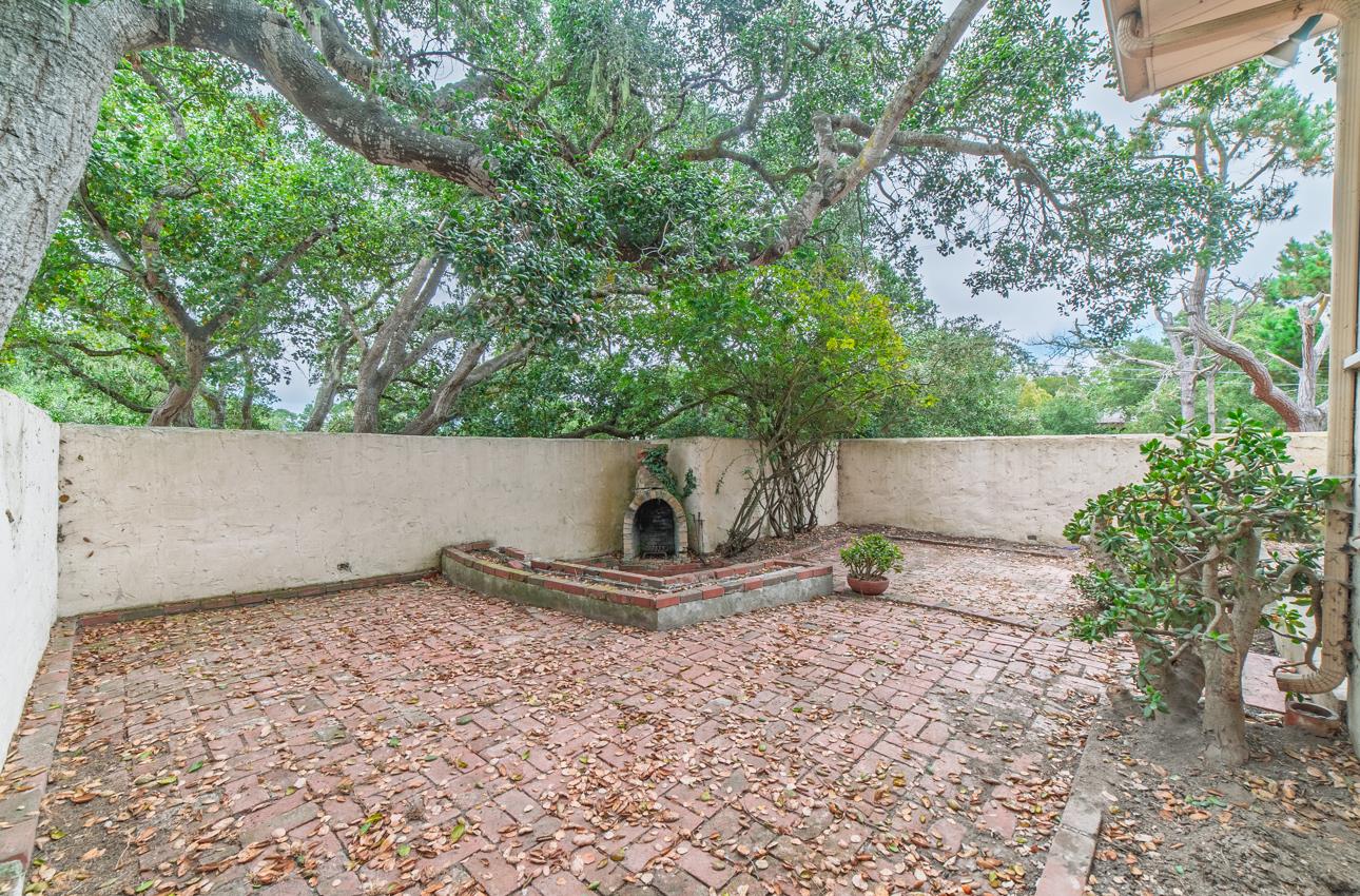 Detail Gallery Image 27 of 38 For 25145 N Carmel Hills Dr, Carmel,  CA 93923 - 2 Beds | 1 Baths