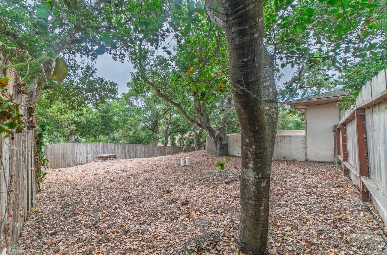 Detail Gallery Image 28 of 38 For 25145 N Carmel Hills Dr, Carmel,  CA 93923 - 2 Beds | 1 Baths