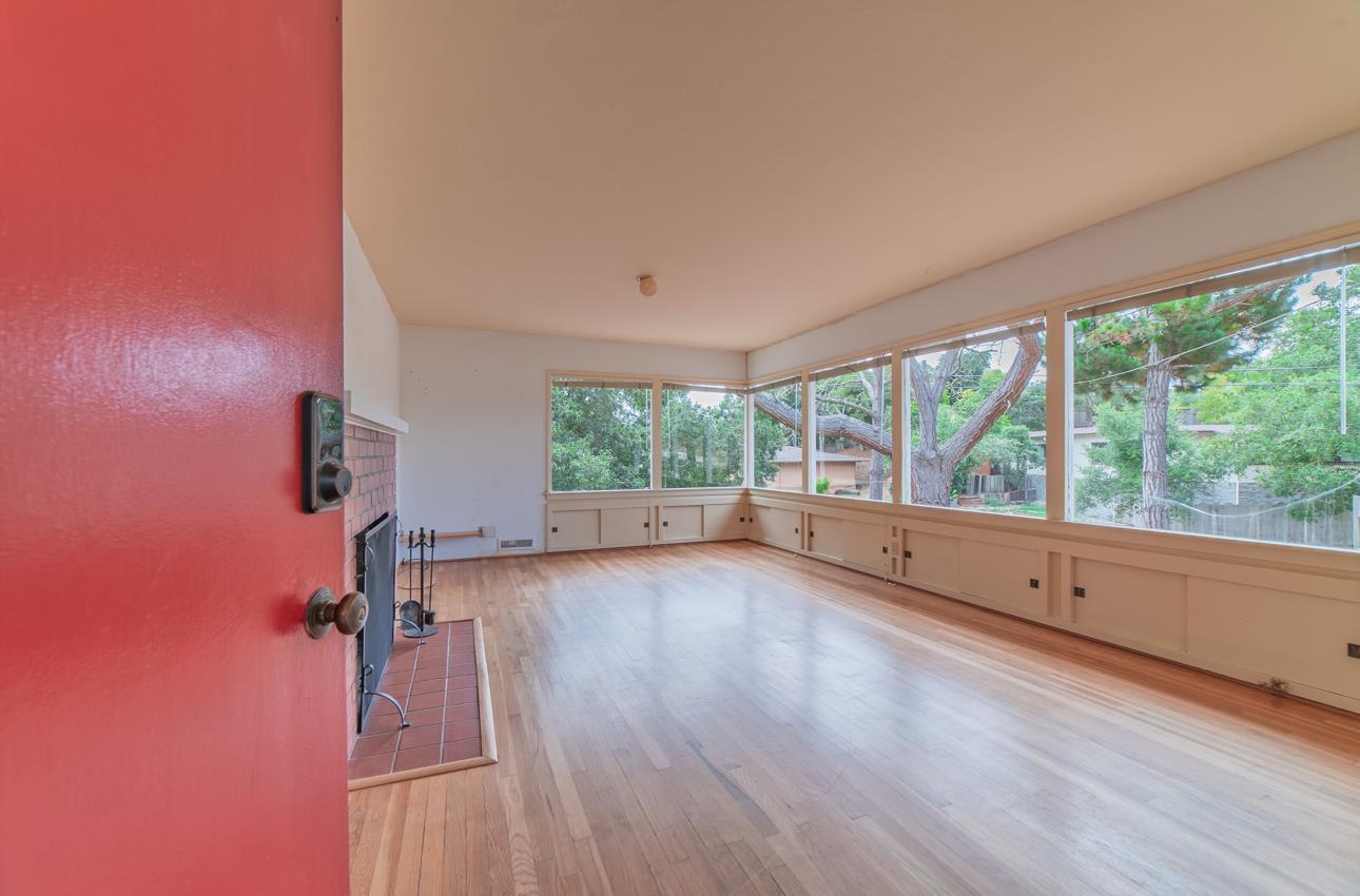 Detail Gallery Image 3 of 38 For 25145 N Carmel Hills Dr, Carmel,  CA 93923 - 2 Beds | 1 Baths