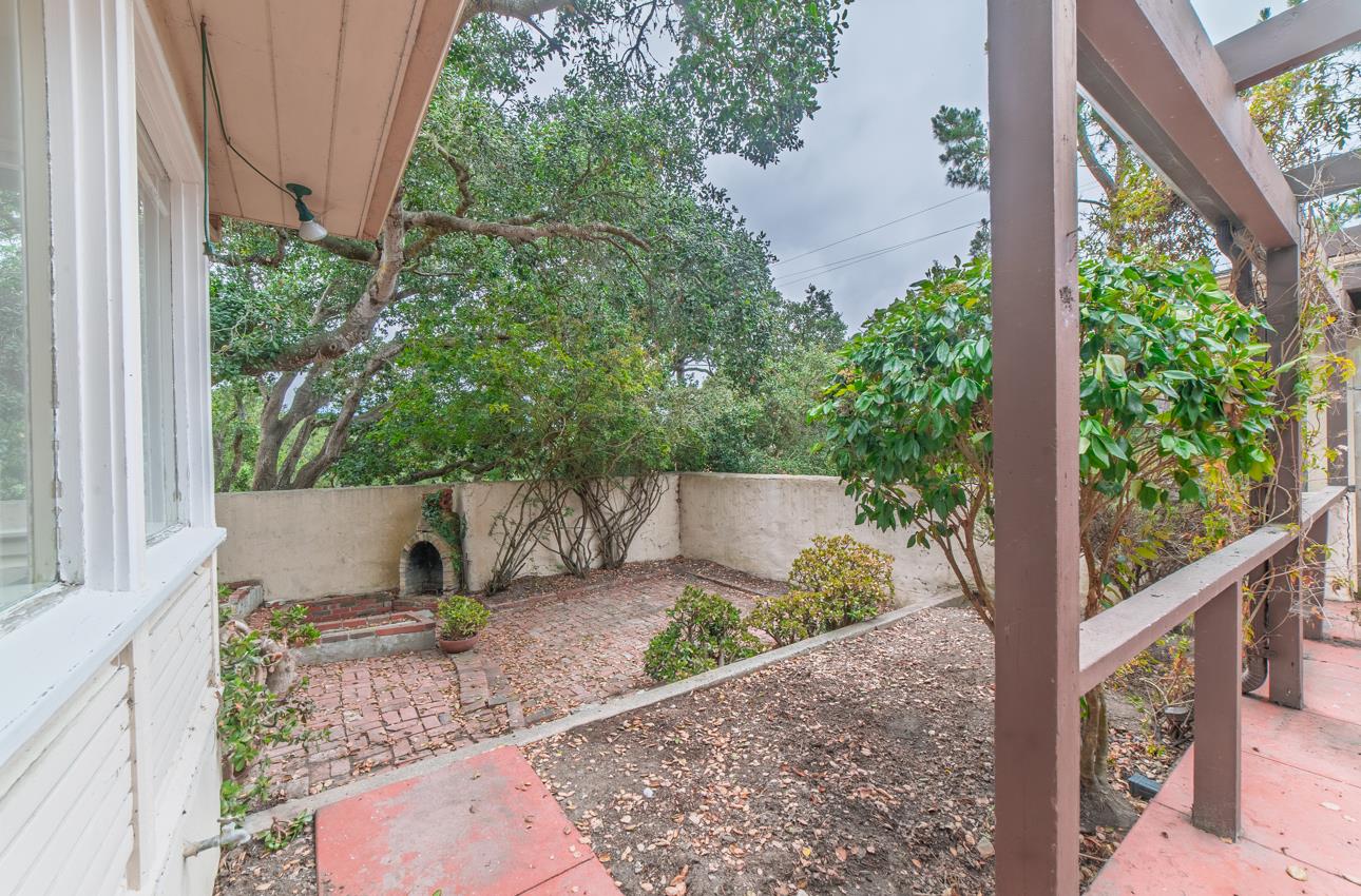 Detail Gallery Image 31 of 38 For 25145 N Carmel Hills Dr, Carmel,  CA 93923 - 2 Beds | 1 Baths