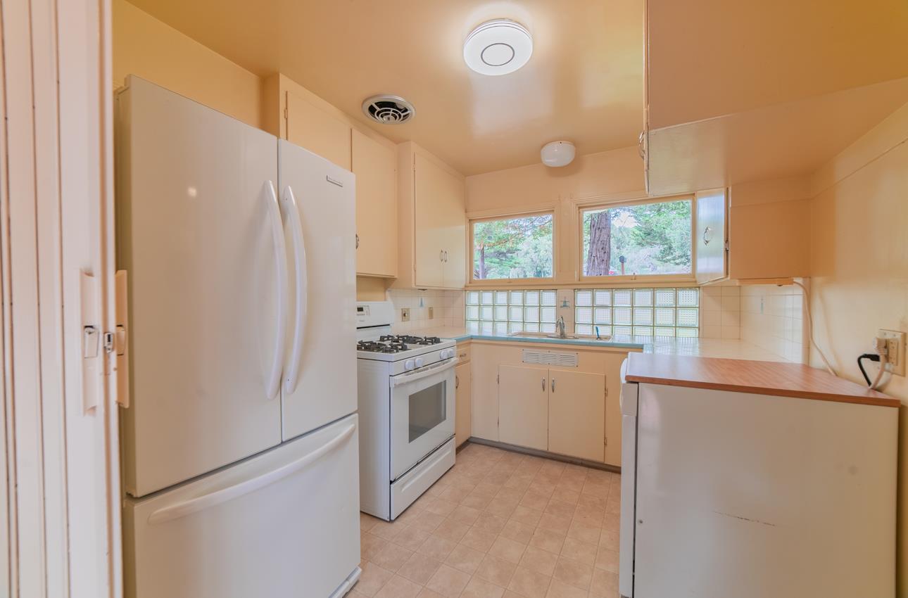 Detail Gallery Image 6 of 38 For 25145 N Carmel Hills Dr, Carmel,  CA 93923 - 2 Beds | 1 Baths