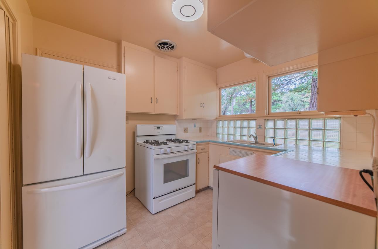 Detail Gallery Image 8 of 38 For 25145 N Carmel Hills Dr, Carmel,  CA 93923 - 2 Beds | 1 Baths