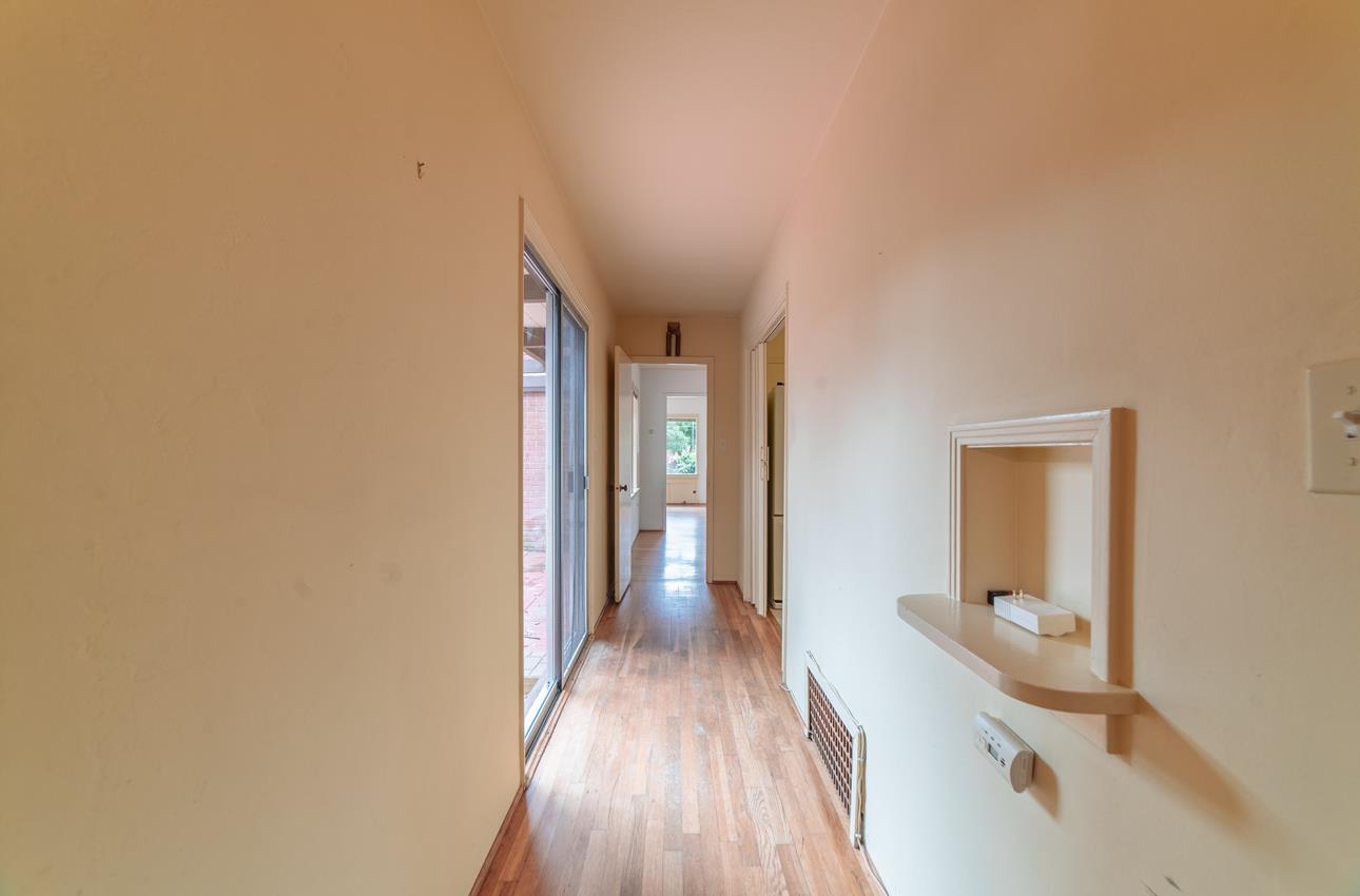 Detail Gallery Image 9 of 38 For 25145 N Carmel Hills Dr, Carmel,  CA 93923 - 2 Beds | 1 Baths