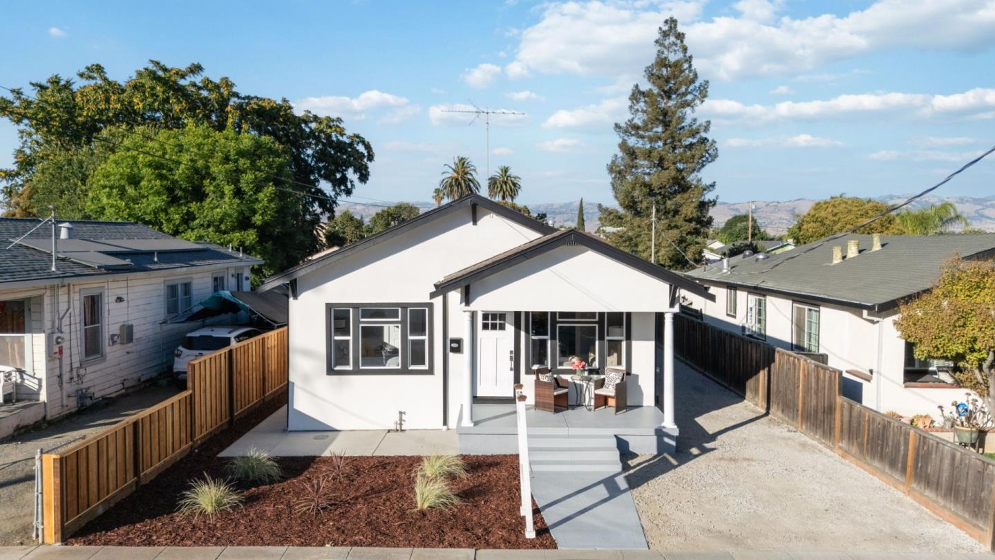 Detail Gallery Image 23 of 32 For 1536 Little Orchard St, San Jose,  CA 95110 - 2 Beds | 1 Baths