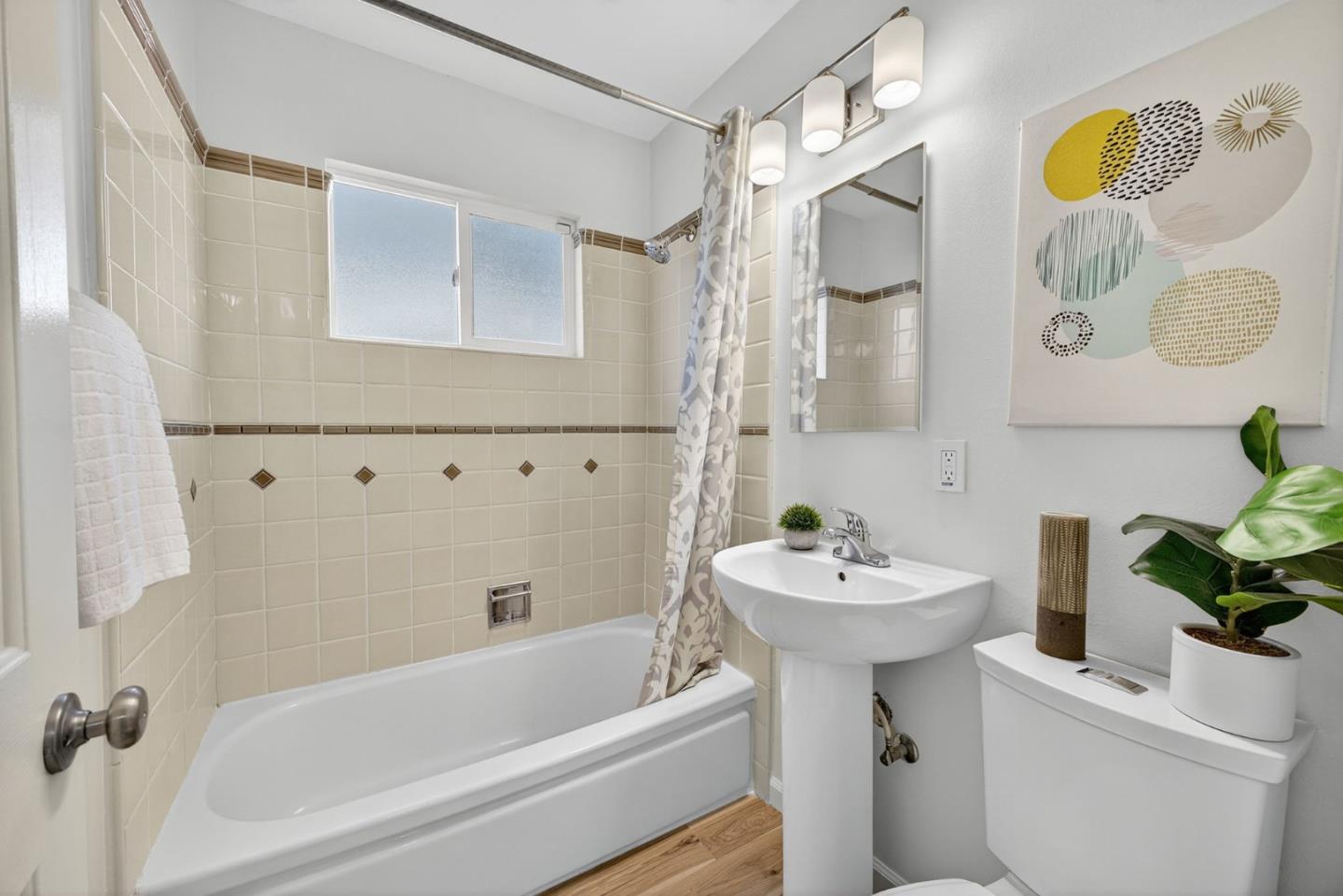 Detail Gallery Image 25 of 45 For 2310 Aram Ave, San Jose,  CA 95128 - 4 Beds | 2 Baths