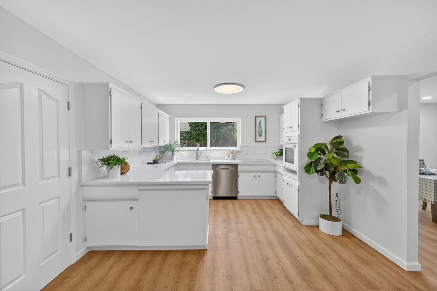Detail Gallery Image 6 of 45 For 2310 Aram Ave, San Jose,  CA 95128 - 4 Beds | 2 Baths
