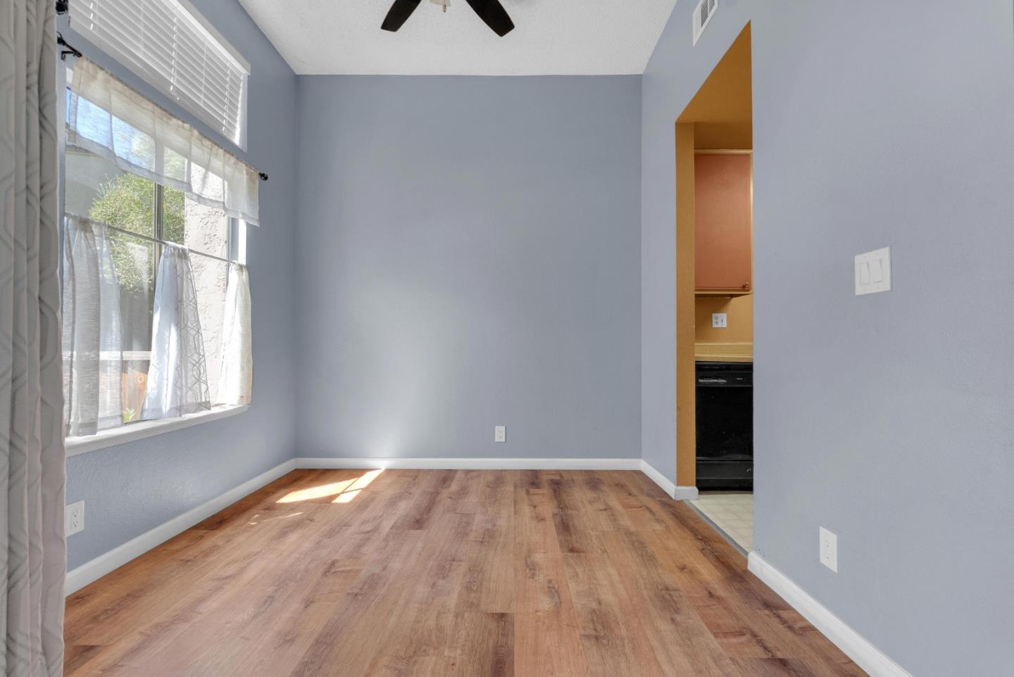Detail Gallery Image 13 of 24 For 2265 Sun Glory Ln a,  San Jose,  CA 95124 - 2 Beds | 2 Baths