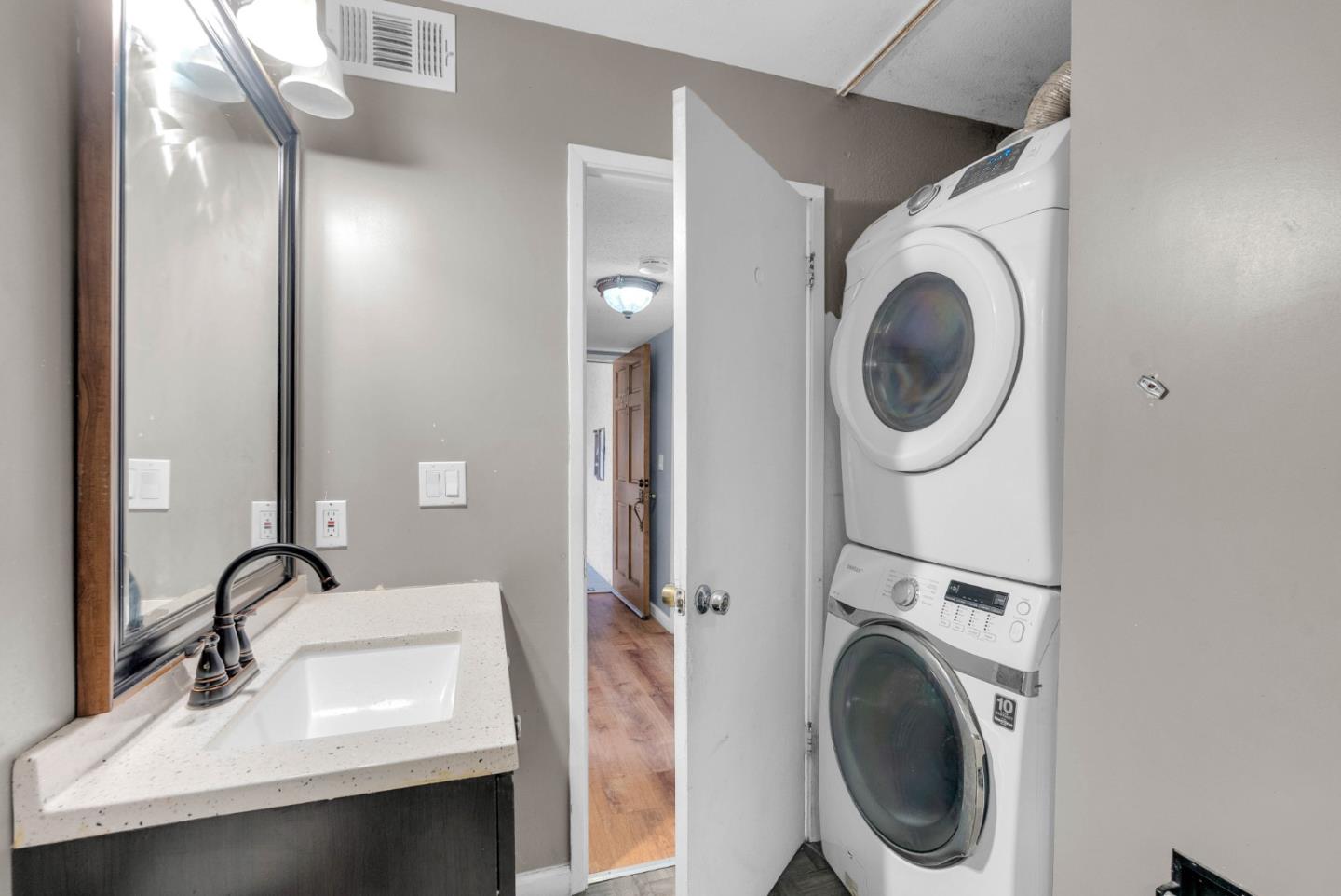 Detail Gallery Image 17 of 24 For 2265 Sun Glory Ln a,  San Jose,  CA 95124 - 2 Beds | 2 Baths