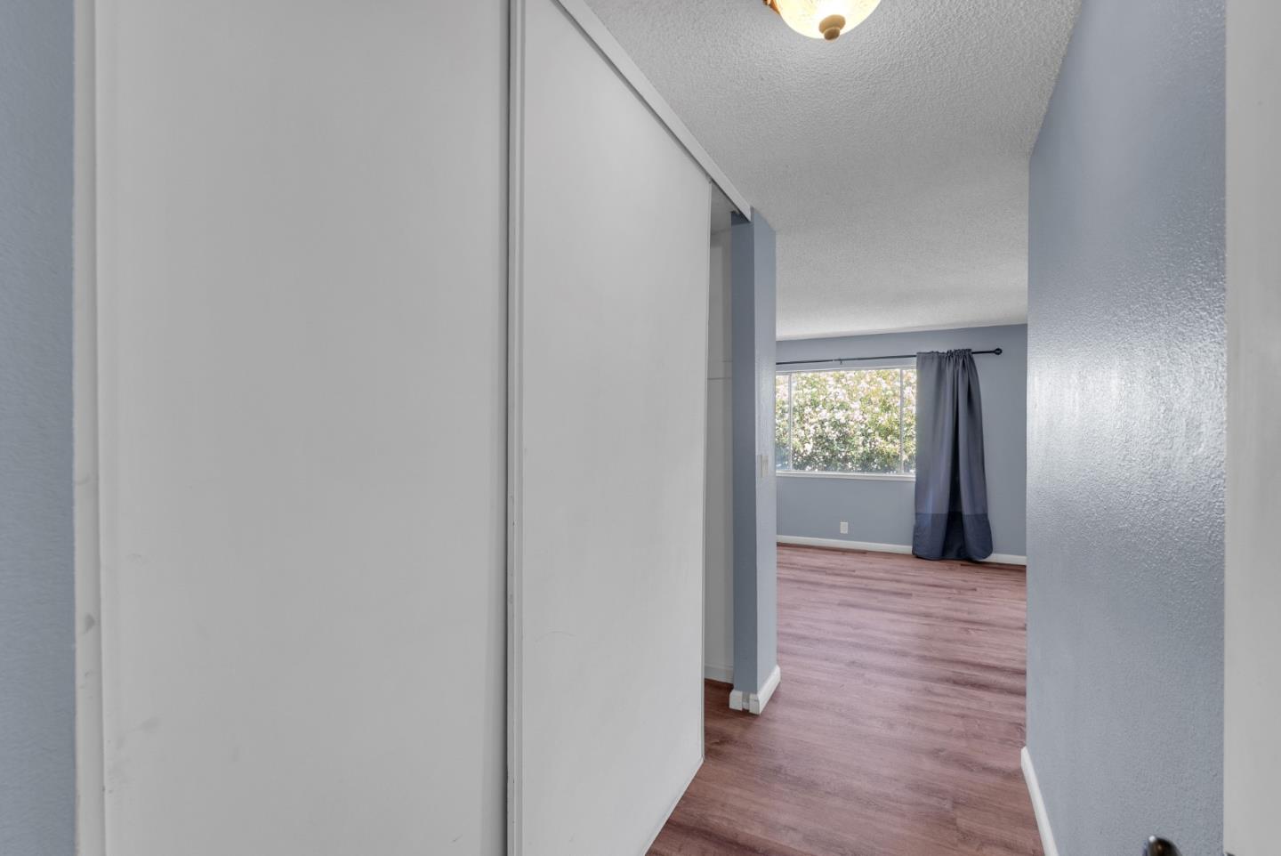 Detail Gallery Image 3 of 24 For 2265 Sun Glory Ln a,  San Jose,  CA 95124 - 2 Beds | 2 Baths