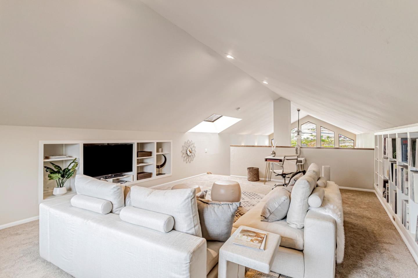 Detail Gallery Image 13 of 41 For 1030 Etheldore St, Moss Beach,  CA 94038 - 3 Beds | 2 Baths