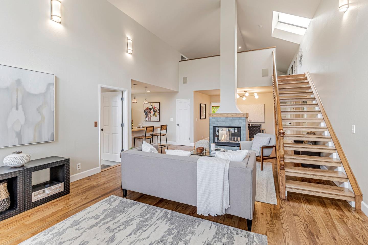 Detail Gallery Image 4 of 41 For 1030 Etheldore St, Moss Beach,  CA 94038 - 3 Beds | 2 Baths