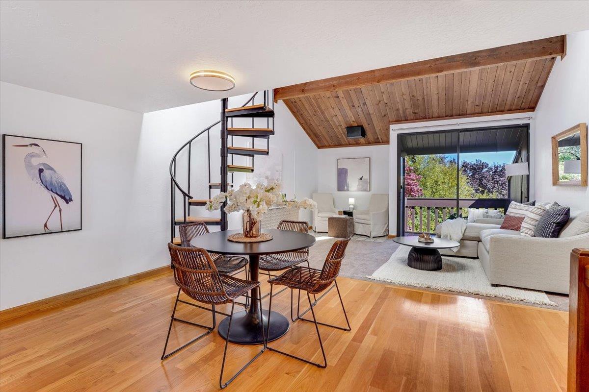 Detail Gallery Image 4 of 49 For 113 Tree Frog Ln, Santa Cruz,  CA 95060 - 2 Beds | 1/1 Baths