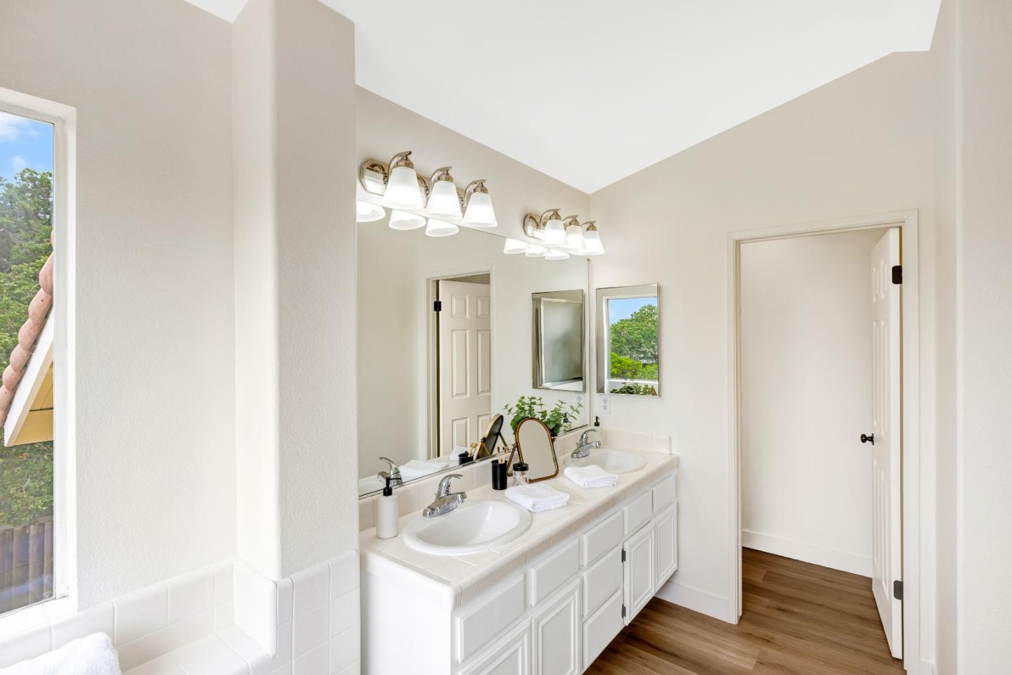 Detail Gallery Image 13 of 21 For 288 Sirena Del Mar Rd, Marina,  CA 93933 - 3 Beds | 2/1 Baths