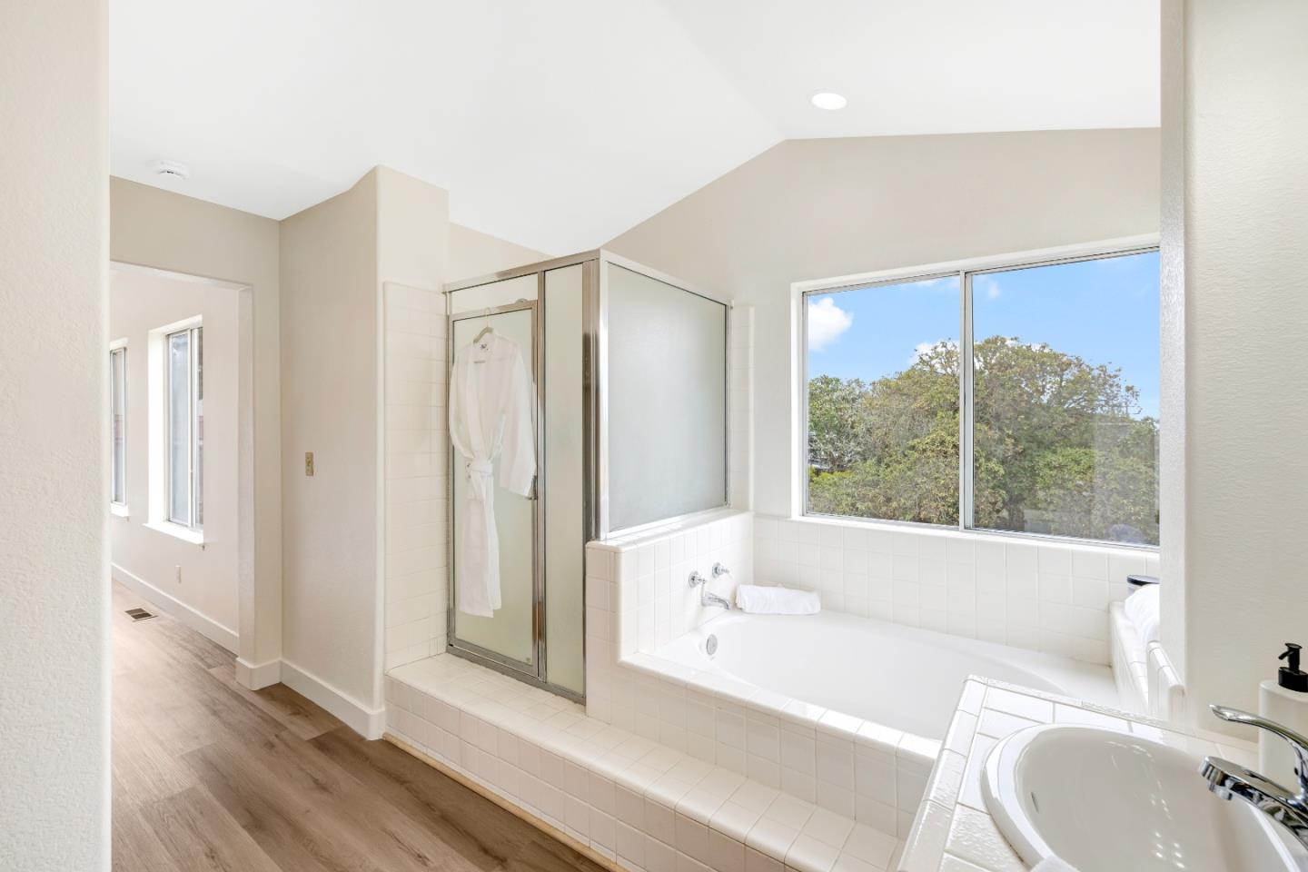 Detail Gallery Image 14 of 21 For 288 Sirena Del Mar Rd, Marina,  CA 93933 - 3 Beds | 2/1 Baths